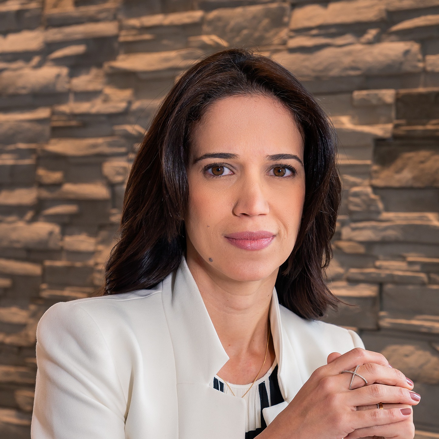Dra. Gabriela Gomes Mânica