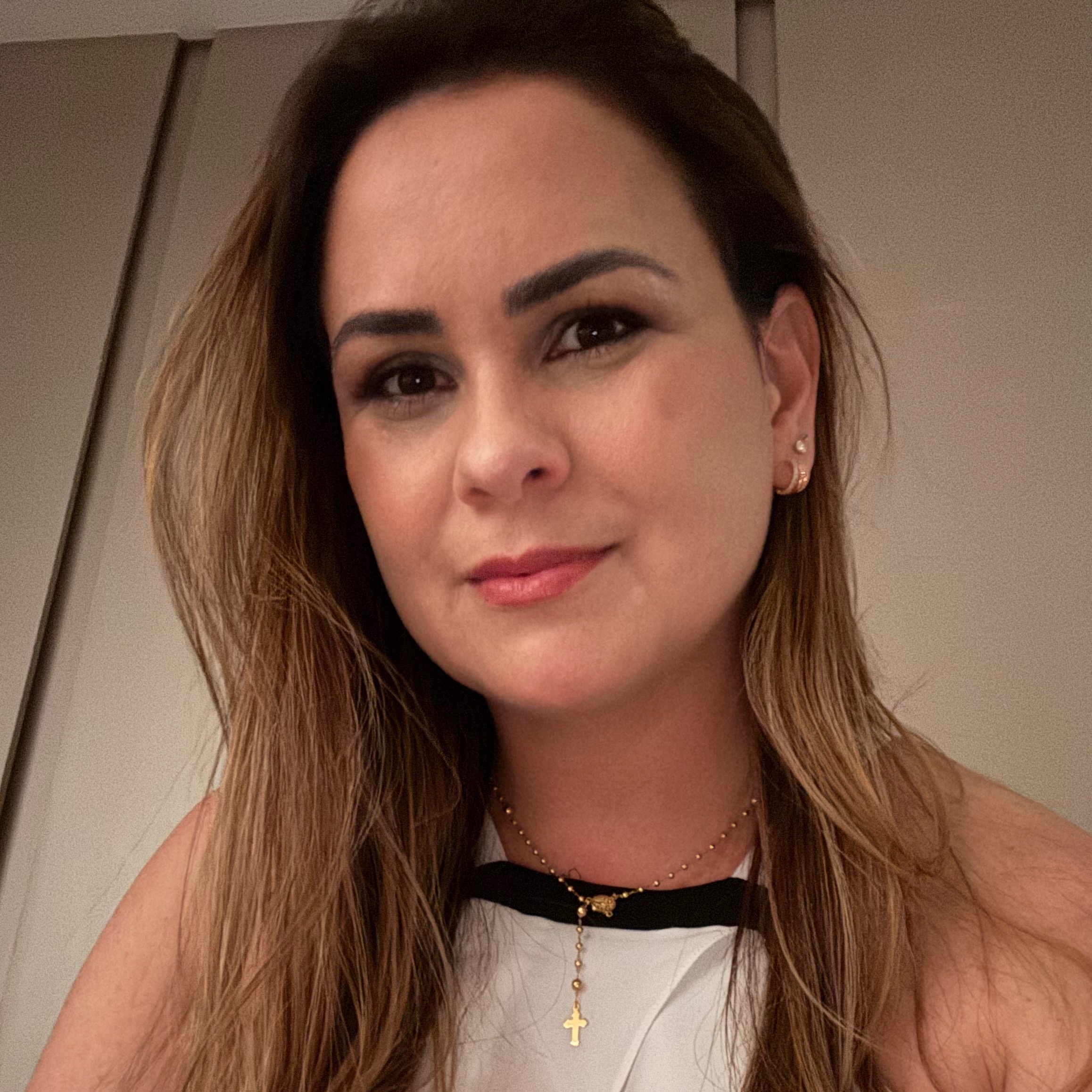 Vvian Rose Oliveira Ribeiro Ude