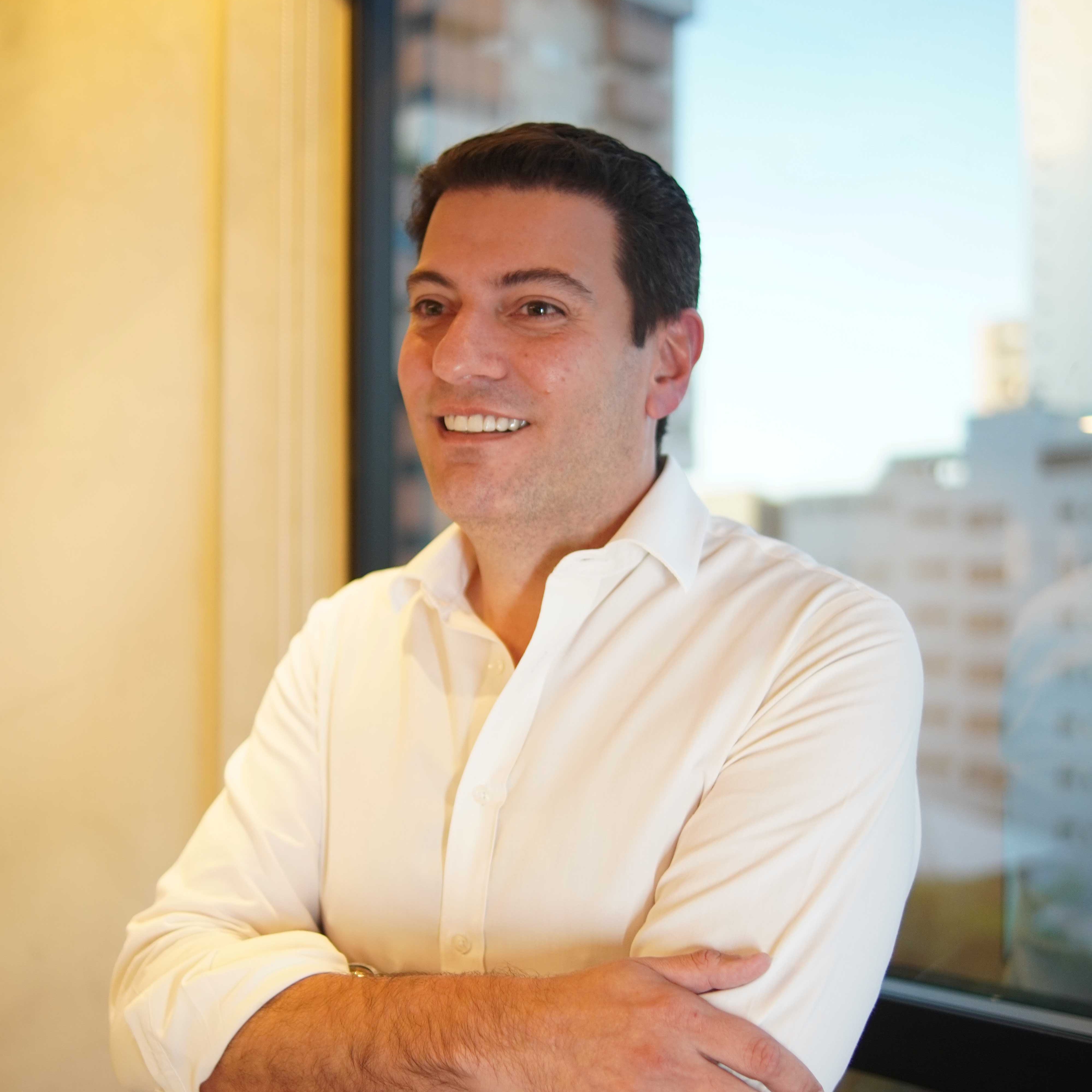 Dr. Mrio Victor Costa de Faria