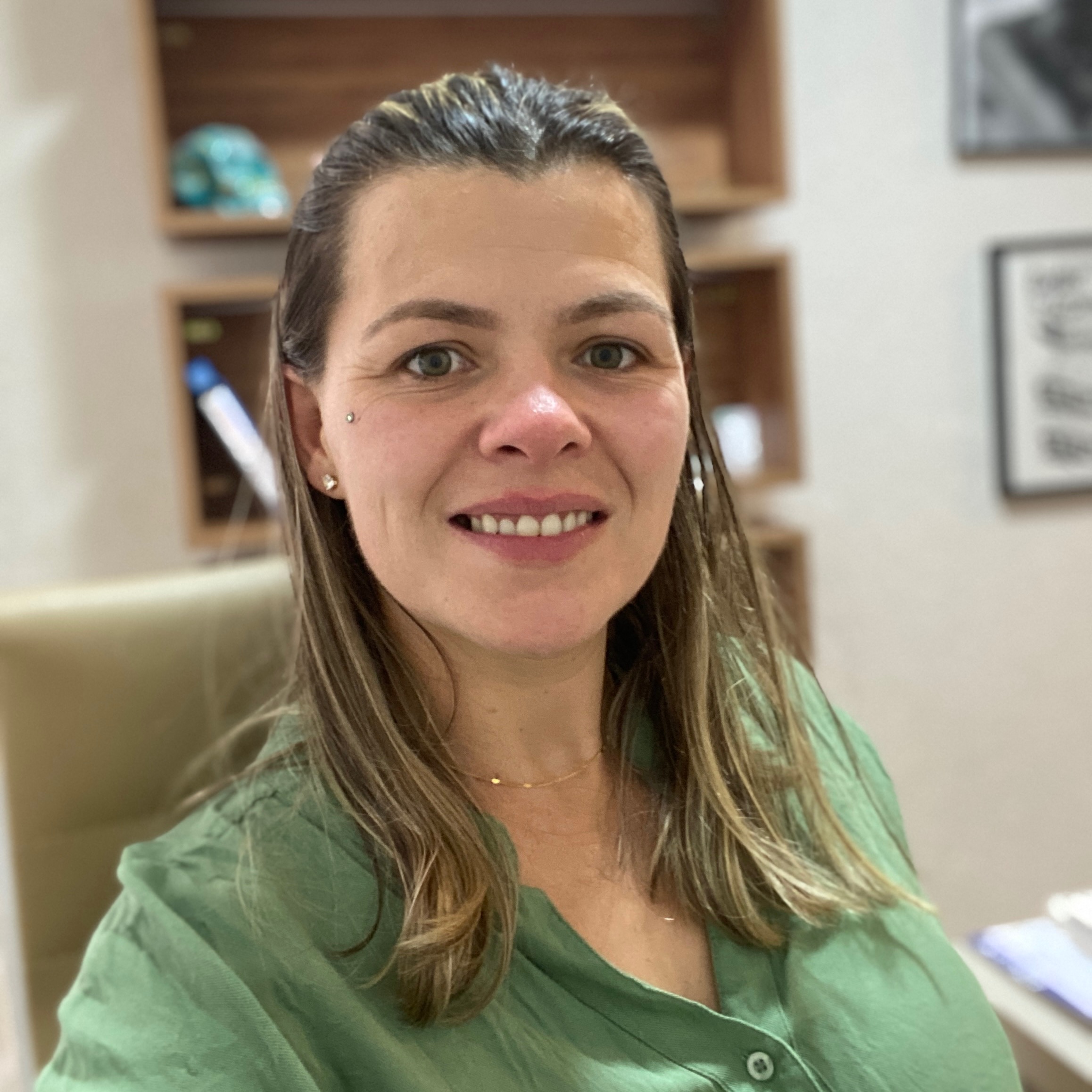 Sheila Caroline Mezquita Kuchma
