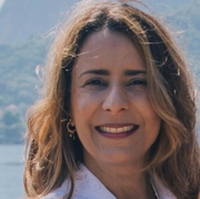 Valéria dos Santos Cezar Valéria dos Santos Cezar