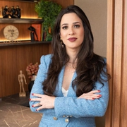 Karen de Vasconcelos Calixto Karen de Vasconcelos Calixto