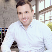 Raphael Menezes Raphael Menezes