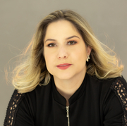 Thaís Abreu Santos Reggiani Thaís Abreu Santos Reggiani