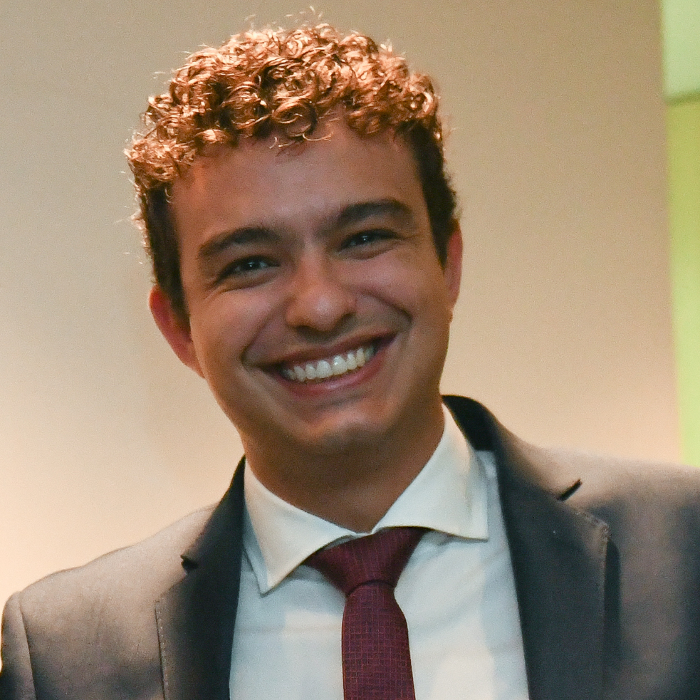 André Henares Campos Silva André Henares Campos Silva