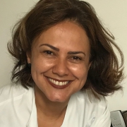 Drª. Claudia Caciquinho Vieira de Souza