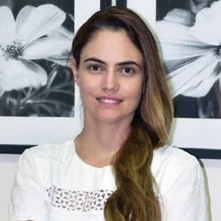 Fernanda Arueira de Siqueira Santos Fernanda Arueira de Siqueira Santos
