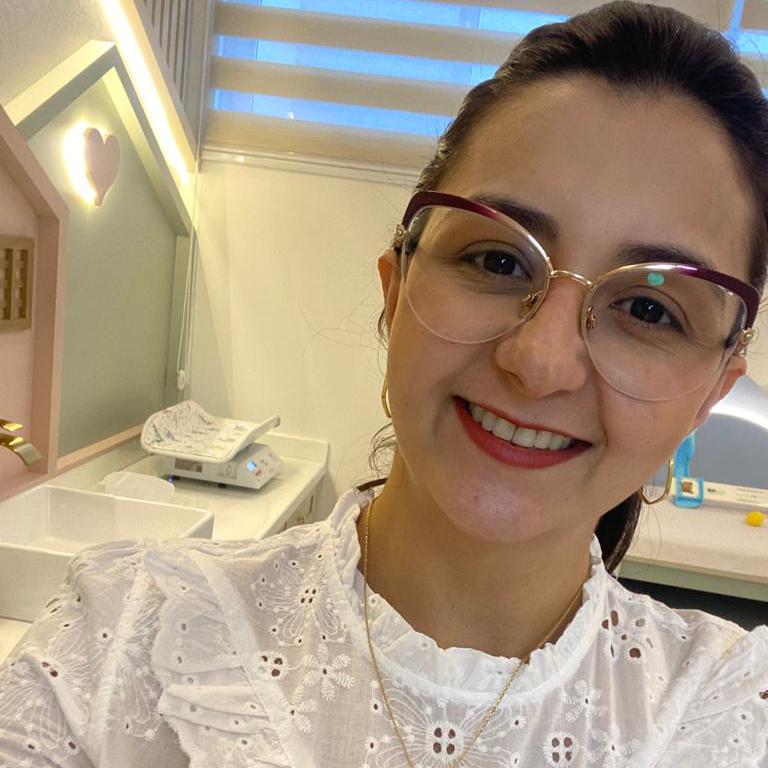 Ticiane Dias Prado Ticiane Dias Prado