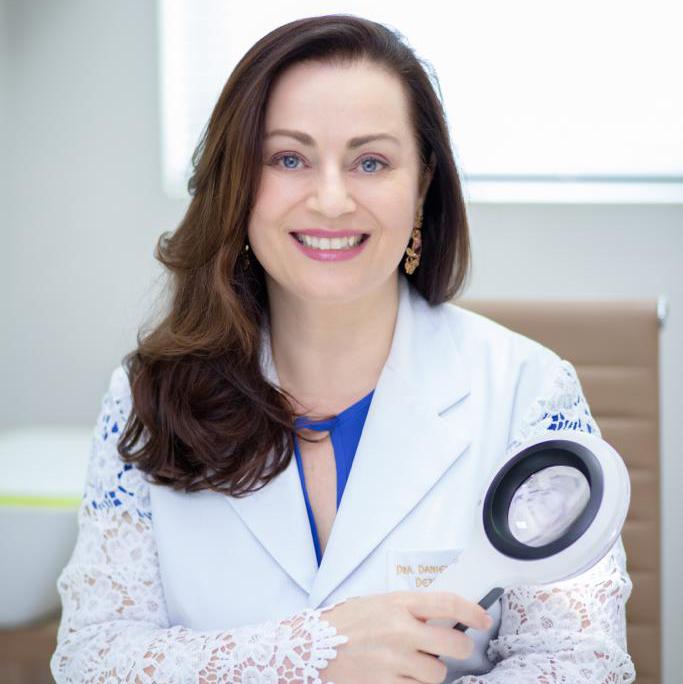 Drª. Daniela Carvalho Romaniello