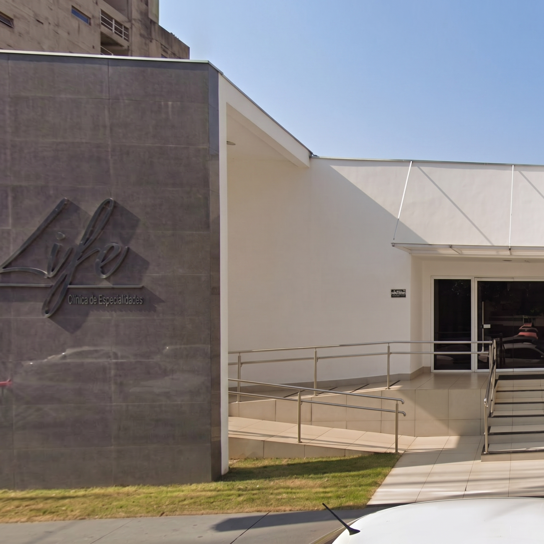 CENTRO DE REFERÊNCIA OFTALMOLÓGICA - LUZ DOS OLHOS CENTRO DE REFERÊNCIA OFTALMOLÓGICA - LUZ DOS OLHOS