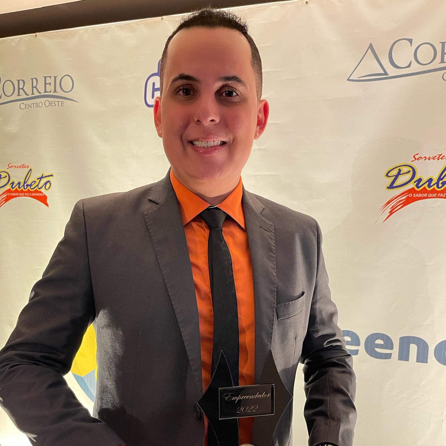 Claudio Luiz Vidal de Oliveira Claudio Luiz Vidal de Oliveira