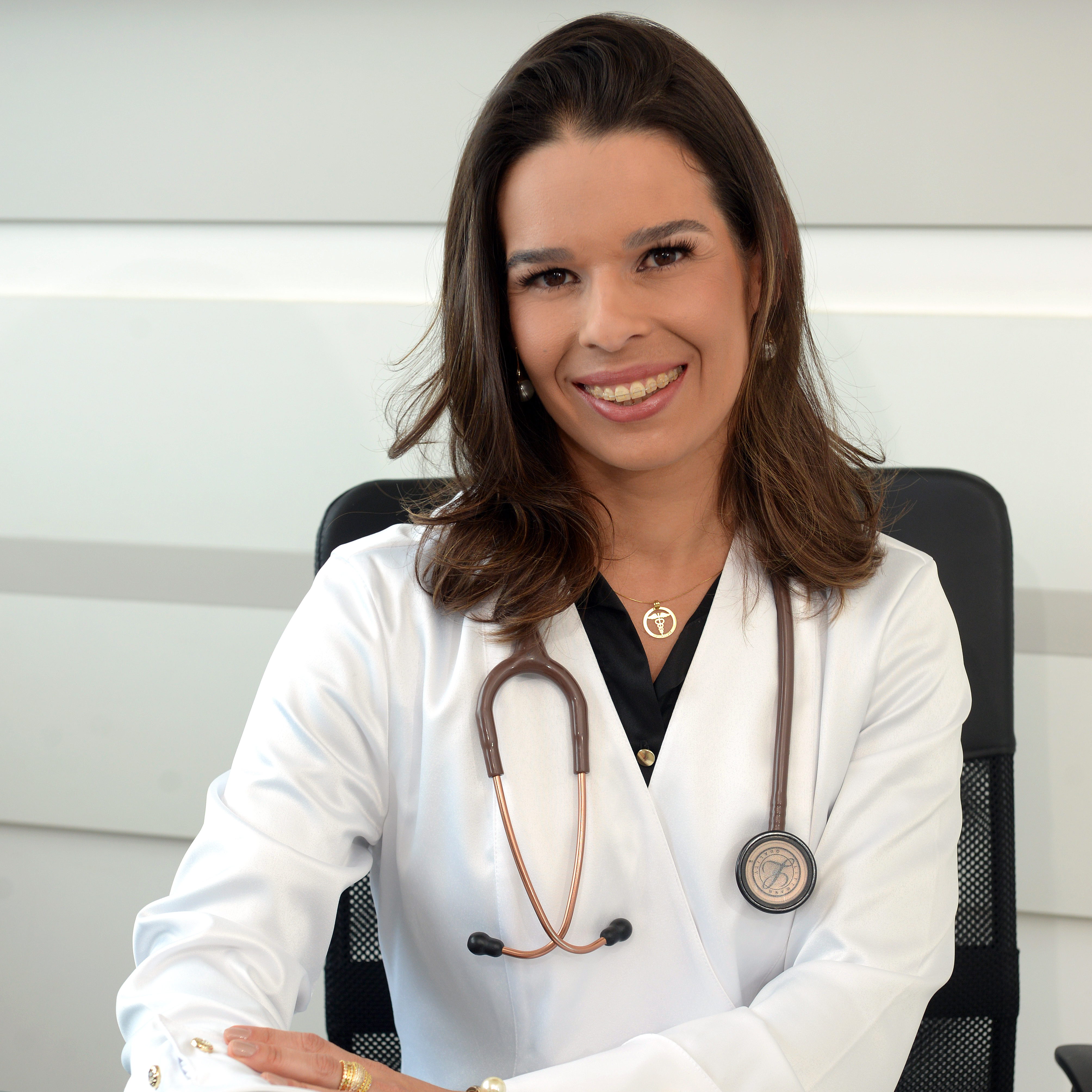 Drª. Fabiana Oliveira Bastos Bonato