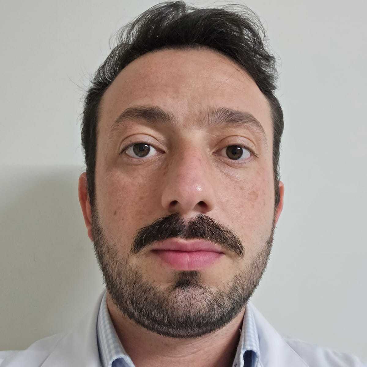 Dr. Leandro Almeida