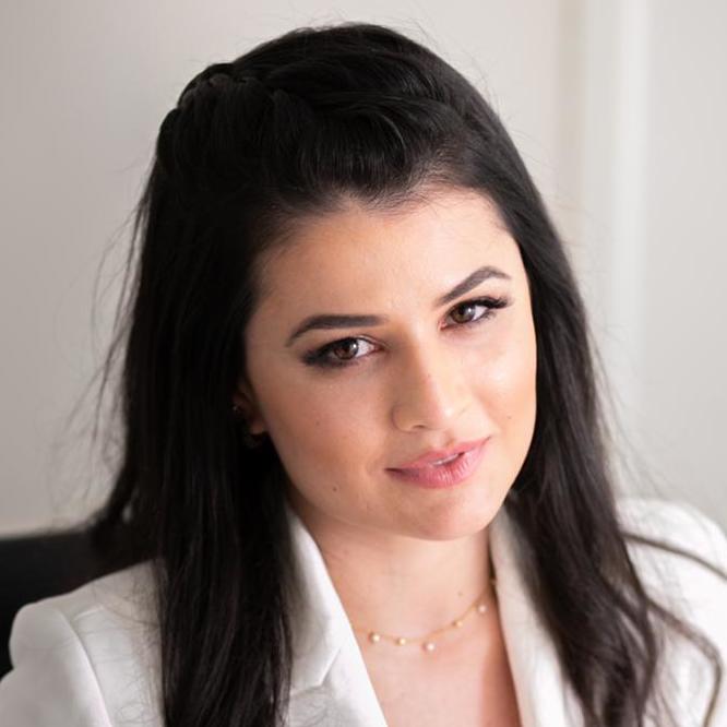 Luana Porto Luana Porto