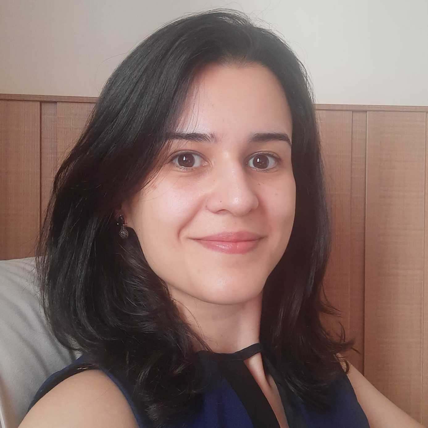 Uiara Raiana Vargas de Castro Oliveira Ribeiro Uiara Raiana Vargas de Castro Oliveira Ribeiro