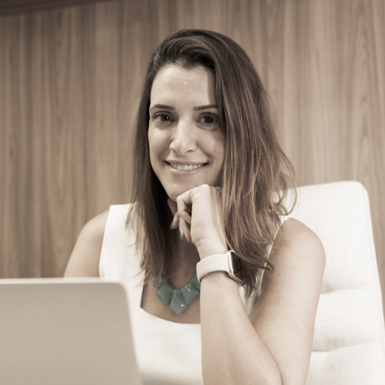 Deborah Honorato Deborah Honorato