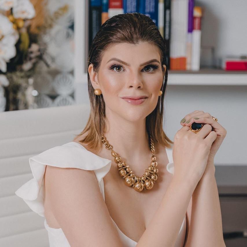 Carolina Fernandes Biscaia Carminatti Carolina Fernandes Biscaia Carminatti