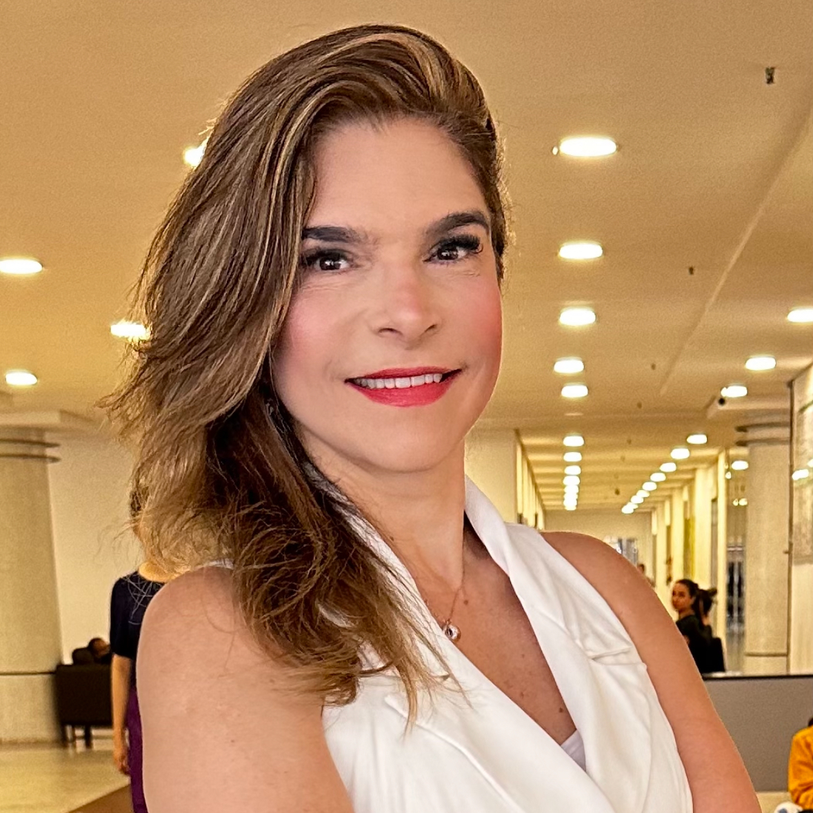 Fabiana Lustosa Fabiana Lustosa